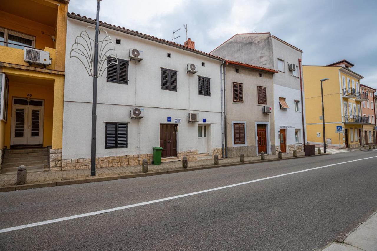 Apartmani Gabrijela Crikvenica Exterior foto