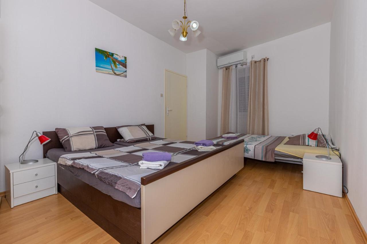 Apartmani Gabrijela Crikvenica Exterior foto
