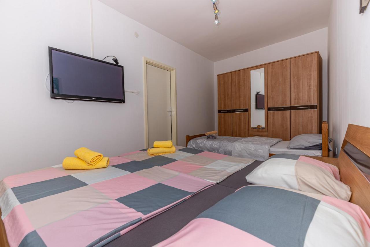 Apartmani Gabrijela Crikvenica Exterior foto